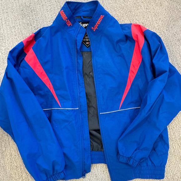 supreme Other - Supreme x Gortex rain jacket